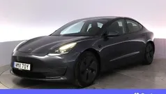 Grå Begagnad 2021 Tesla Model 3 Long Range Sedan | 304 900 kr (Marknadspris)