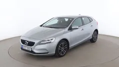 Silver Begagnad 2016 Volvo V40 Momentum Kombi | 127 000 kr (Marknadspris)