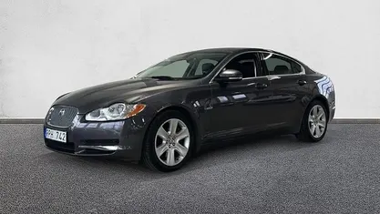 Grå Begagnad 2010 Jaguar XF Sedan | 149 000 kr (Dyr)