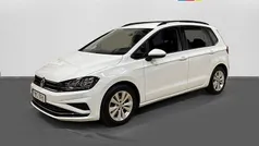 Vit Begagnad 2018 VW Golf VII Halvkombi | 174 600 kr (Marknadspris)