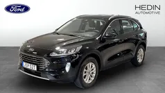 Svart (black) Begagnad 2022 Ford Kuga Titanium SUV | 279 900 kr (Marknadspris)