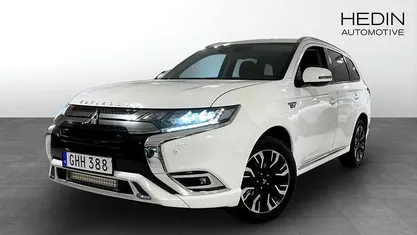 Begagnad 2018 Mitsubishi Outlander P-HEV Edition Kombi | 179 900 kr