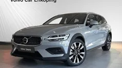 Grå Begagnad 2024 Volvo V60 CC Plus Kombi | 454 900 kr (Bra pris)