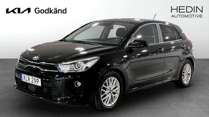 Begagnad Kia Rio Plus 120 HK (88 kW) 2019 Svart Halvkombi