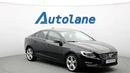 Svart (onyx black) Begagnad 2017 Volvo S60 Summum Sedan | 179 900 kr (Marknadspris)