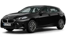 Svart Ny 2025 BMW 120 Shadowline Halvkombi | 390 800 kr (Marknadspris)