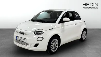 Begagnad Fiat 500e 86 kW (118 HK) 2023 Halvkombi