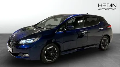 Svart Begagnad 2022 Nissan Leaf N-Connecta Halvkombi | 184 900 kr (Marknadspris)