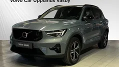 Grå Begagnad 2023 Volvo XC40 Plus SUV | 399 900 kr (Marknadspris)