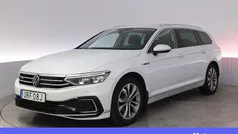 Vit Begagnad 2023 VW Passat Executive Kombi | 269 900 kr (Marknadspris)