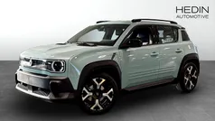 Blå (green) Ny 2025 Renault 4 E-Tech Techno SUV | 434 900 kr (Marknadspris)