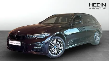 Begagnad BMW 330e Shadowline 292 HK (214 kW) 2021 Kombi