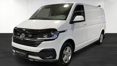 Vit Begagnad 2021 VW Transporter Van | 239 920 kr