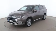 Brun Begagnad 2019 Mitsubishi Outlander P-HEV SUV | 285 000 kr (Marknadspris)