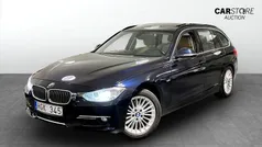 Blå Begagnad 2013 BMW 320 Luxury Line Kombi | 149 900 kr (Marknadspris)