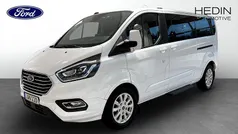 Frozen white Begagnad 2023 Ford Tourneo Kombi | 449 900 kr (Marknadspris)