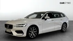 Vit Begagnad 2020 Volvo V60 Momentum Kombi | 269 900 kr (Bra pris)