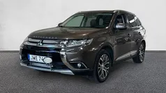 Brun Begagnad 2015 Mitsubishi Outlander SUV | 174 900 kr (Dyr)