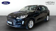 Svart (black) Begagnad 2022 Ford Kuga Titanium SUV | 259 900 kr (Marknadspris)