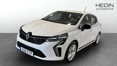 Glaciär vit Begagnad 2024 Renault Clio V Evolution Halvkombi | 174 900 kr (Marknadspris)
