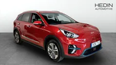 Röd (red) Begagnad 2022 Kia e-Niro Advance SUV | 259 900 kr (Marknadspris)