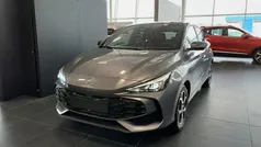 Grå Ny 2024 MG MG3 Luxury Halvkombi | 277 490 kr (Marknadspris)