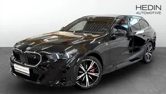 Svart (black) Begagnad 2025 BMW i5 M Sport Sedan | 768 700 kr (Marknadspris)