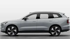 Grå Ny 2024 Volvo EX90 Performance SUV | 1 226 700 kr (Marknadspris)