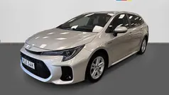 Grå Begagnad 2021 Suzuki Swace Kombi | 209 400 kr (Marknadspris)