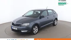 Grå Begagnad 2017 Skoda Rapid Style Halvkombi | 93 000 kr