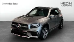 Mörkgrå (grey) Ny 2025 Mercedes GLB200 AMG Line Premium SUV | 542 600 kr