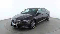 Brun Begagnad 2016 Skoda Superb LAURIN & KLEMENT Sedan | 217 000 kr (Marknadspris)