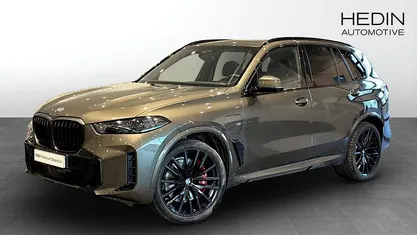 Grön Begagnad 2025 BMW X5 M Sport SUV | 1 029 700 kr (Marknadspris)