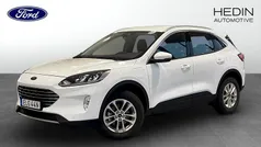 Frozen white Begagnad 2022 Ford Kuga Titanium SUV | 259 900 kr (Marknadspris)