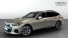 Grå (silver) Begagnad 2025 BMW 530e M Sport Kombi | 656 700 kr (Superpris)