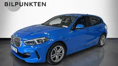 Blå Begagnad 2021 BMW 118 M Sport Halvkombi | 239 900 kr (Marknadspris)