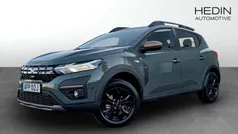 Grå (green) Ny 2025 Dacia Sandero Extreme Halvkombi | 224 900 kr (Marknadspris)