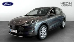 Grå (grey) Begagnad 2022 Ford Kuga Titanium SUV | 259 900 kr (Marknadspris)