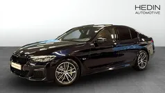 Svart (black) Begagnad 2022 BMW 530e M Sport Sedan | 438 700 kr (Marknadspris)