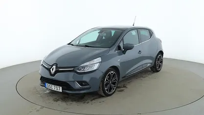 Mörkgrå Begagnad 2018 Renault Clio IV Urban Halvkombi | 116 000 kr (Marknadspris)