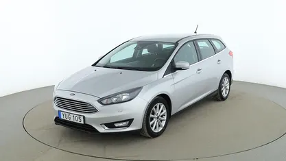 Grå Begagnad 2017 Ford Focus Titanium Kombi | 126 000 kr (Marknadspris)