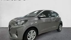 Grå Begagnad 2022 Hyundai i10 Halvkombi | 134 900 kr (Marknadspris)