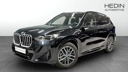 Svart Begagnad 2025 BMW X1 M Sport SUV | 528 700 kr (Marknadspris)