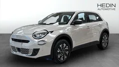Grå (beige) Ny 2025 Fiat 600 Lounge Halvkombi | 307 800 kr (Marknadspris)