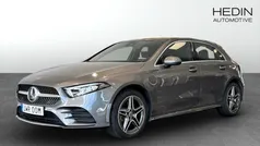 Mörkgrå (grey) Begagnad 2022 Mercedes A250 Halvkombi | 322 900 kr (Marknadspris)