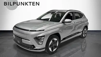 Shimmering silver metallic Ny 2026 Hyundai Kona Essential SUV | 492 400 kr (Lite dyr)