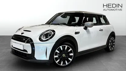 Begagnad Mini Cooper SE 135 kW (184 HK) 2023 Vit Halvkombi