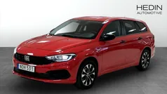 Röd (red) Begagnad 2021 Fiat Tipo City Life Kombi | 149 900 kr (Marknadspris)