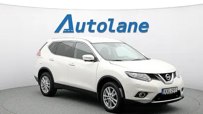 Vit Begagnad 2015 Nissan X-Trail 360º SUV | 149 700 kr (Marknadspris)