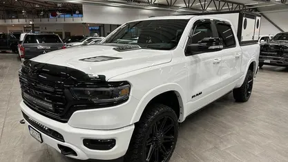 Vit Begagnad 2023 Dodge Ram Limited Pickup | 899 900 kr (Bra pris)